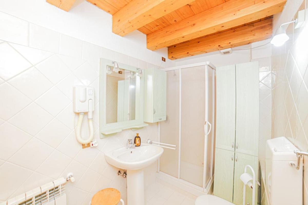Casa Dei Larici 300M From Piste Lägenhet Gressoney-la-Trinité Exteriör bild