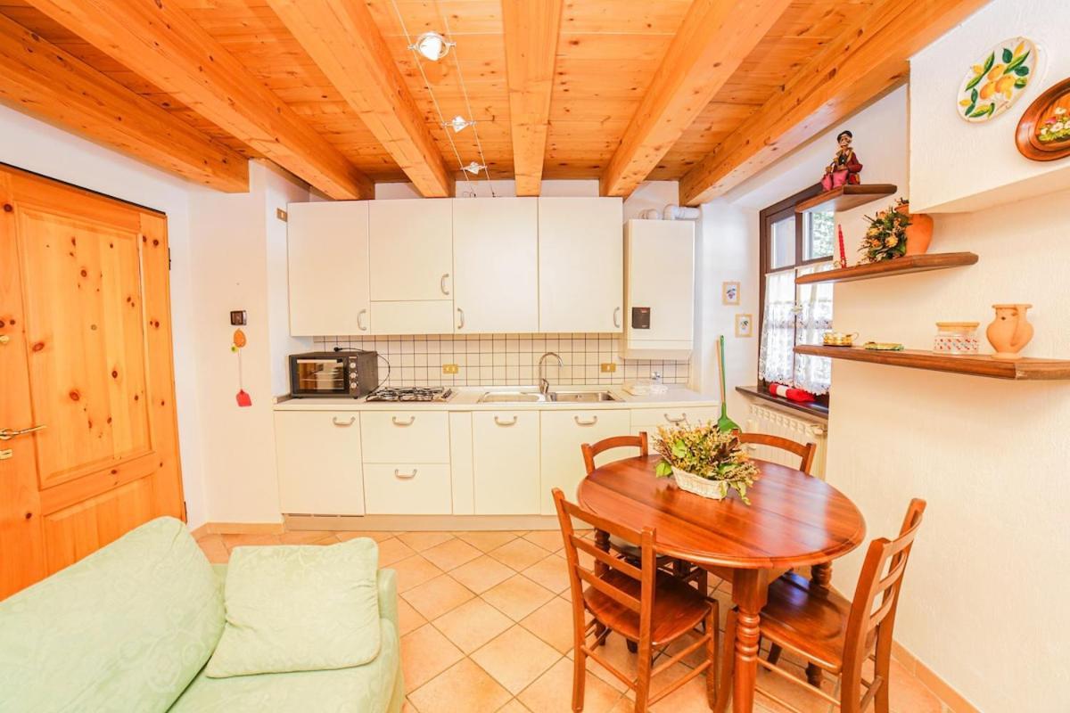 Casa Dei Larici 300M From Piste Lägenhet Gressoney-la-Trinité Exteriör bild